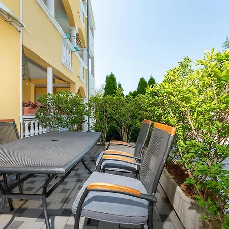 شقة Beautiful In باكوشتاني